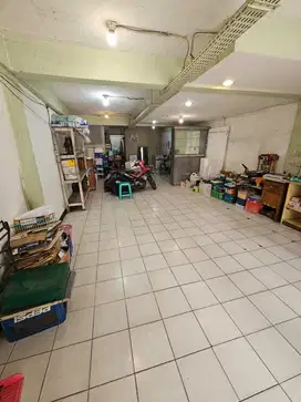 Ruko 2.5Lantai Lokasi Pinggir jalan utama di  Jakarta Utara