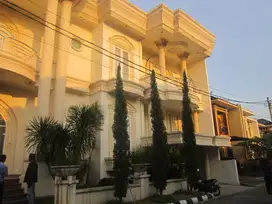 Dijual rumah mewah Lux di jalan Kembar kota Bandung 9 miliar