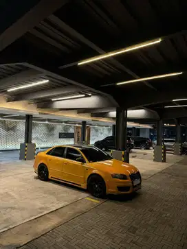 A4 B7 2006 - Kuning Lambo