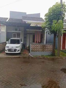 Rumah 3 KT Asri 10 Menit ke Stasiun Parung Panjang Hadap Timur J-30812