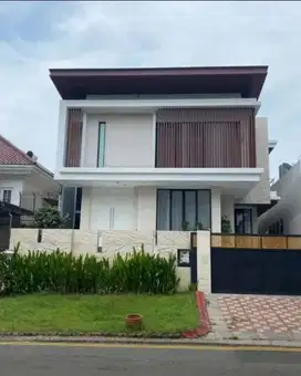 Disewakan Rumah Mewah 4lt+Rooftop Di South Emerald Mansion Citraland