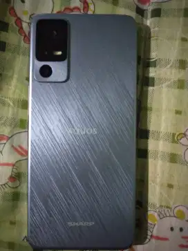 Sharp aquos V6 5G NFC 4/128