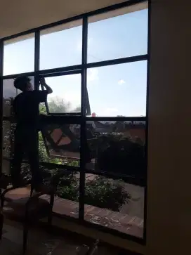 Panggilan pasang kaca film mobil