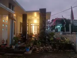 RUMAH FULL FURNISH LOKASI STRATEGIS DI PAKEMBINANGUN Harga Terbaik