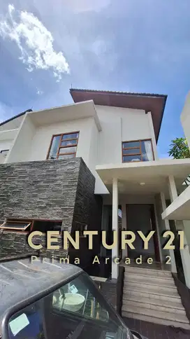 Rumah Luas Baru Renovasi ada Swimming Pool di Jakarta Selatan. 15935