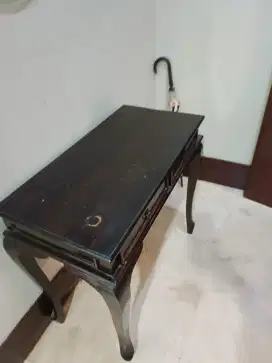Meja Rias Meja Sudut