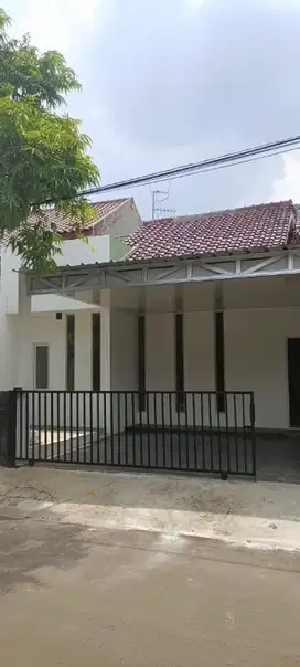 Rumah luas, murah, siap huni Deket summmarecon