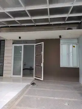 Rumah Bagus Siap Huni Blok Favorite di Taman Kopo Indah 3