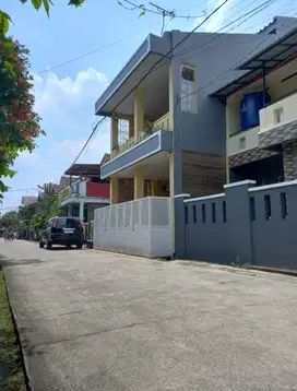 Rumah tidak banjir Lt 117m2 jatimakmur duta indah