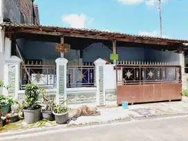 Rumah Second Dalam Perumahan Jaten Karanganyar