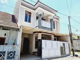 Rumah Bagus 2 Lt Di Perumahan Dekat Al Aqso Gentan