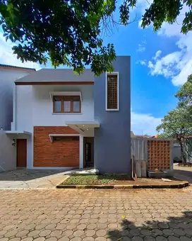 Rumah baru modern tropikal di Jagakarsa Jakarta Selatan