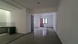 Dijual Rumah Langka Jarang Ada Perumahan Setraduta