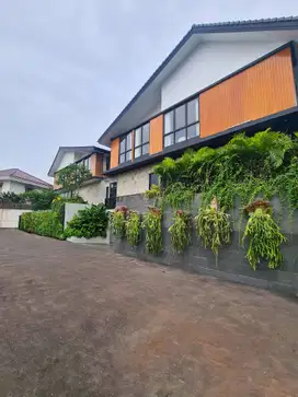 Rumah Dijual Kemang. Bangunan Baru. Dekat Lippo Mall.Bebas Banjir NEGO