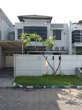 2 Lantai Rumah Rayan Regency Dekat Graha Famili dan Dian Istana