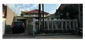Dijual Rumah Luas Depan Kampus UNS Jebres, Solo – Strategis
