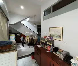 Dijual Rumah Lama Area Premium Layak Huni, Lokasi Nyaman untuk Hunian