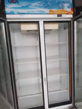 Dijual dan disewakan Showcase Gea 2 Pintu Murah Jaya