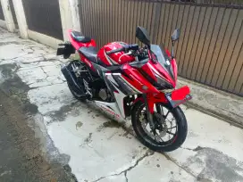 Honda CBR 150 R tahun 2016 Racing Red Mesin Halus dan Irit Bertenaga