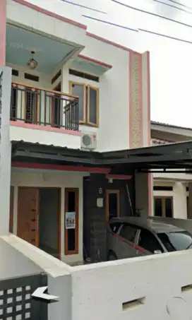 Rumah Asri 2 Lantai 4 Kamar Tidur Tanah Luas di pondok jati village
