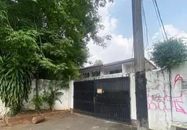 Dijual Bangunan dan Play ground di Kemang