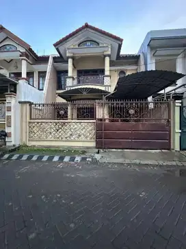 Dijual Rumah 2 Lantai Dharmahusada Mas Surabaya