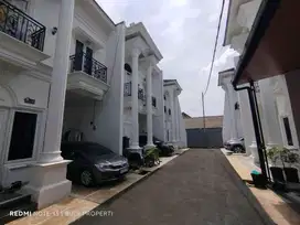 Rumah 2 lantai Cibubur
