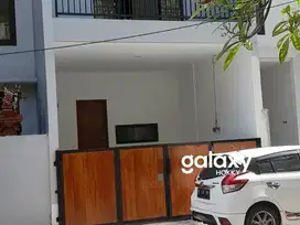 RUMAH BARU 2 LANTAI DI KEMBANG ANYELIR RESIDENCE KESIMAN DENPASAR