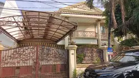 Rumah 2 Lantai Semi Furnished di Sunter Agung Tengah Jakarta Utara