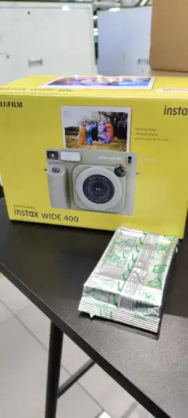 Kamera polaroid fuji film langsung cetak
