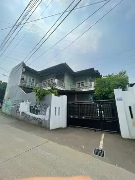 Jual Rumah di Ciater Serpong, Hoek dan ada Toko