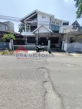 Rumah Sewa Dekat Jalan Raya Blimbing Parkir Luas & Mushola Jalan Lebar