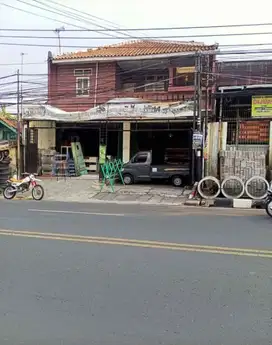 Rumah Main Road A H Nasution Bagus Untuk Usaha Dan Hunian
