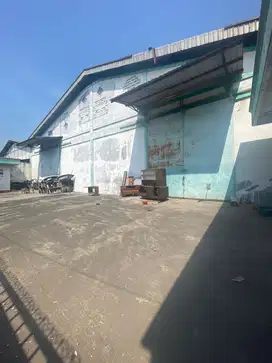 Gudang Siap Pakai Lokasi Strategis Margomulyo Indah