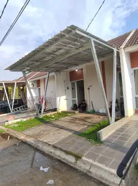 Anti bocor kanopi baja ringan