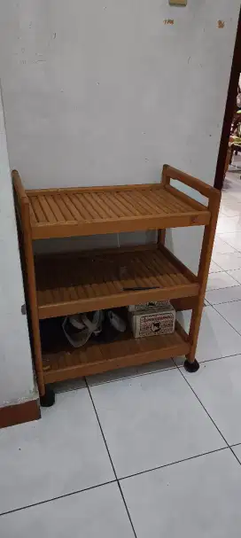 Dijual rak TV bekas