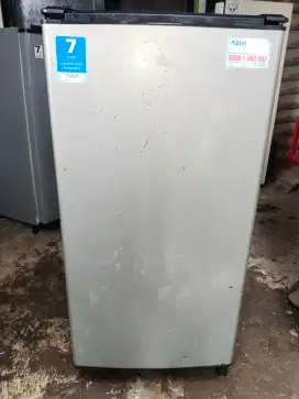 Kulkas aqua 1pintu kondisi bagus normal dingin beku