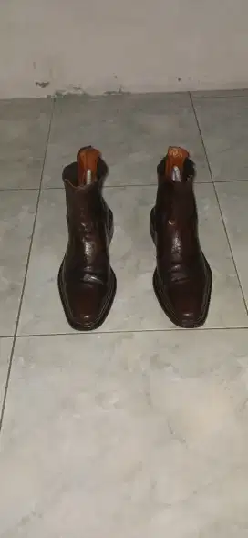 Sepatu both kulit no41 Italy Coklat tua