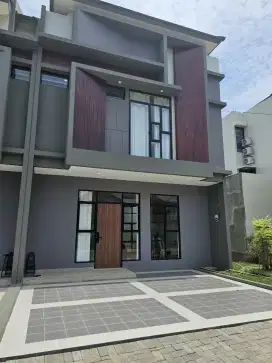 Rumah 4 Kamar Tidur di Pamulang