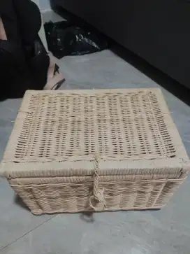 Kotak serbaguna rotan
