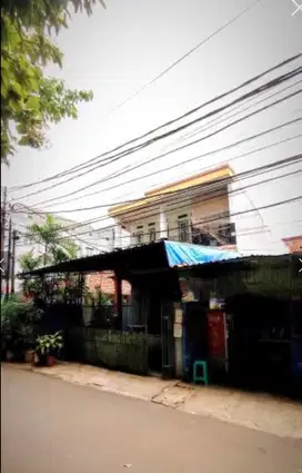 Rumah SHM Serta Rumah Kost 20 kamar 2 lantai Kramat Jati Strategis