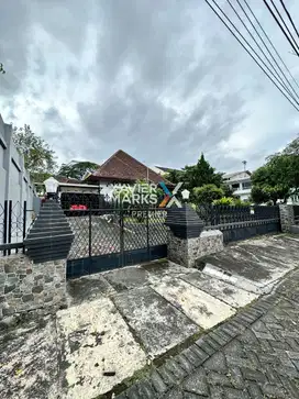 Dijual Rumah Tengah Kota di Tumenggung Suryo, Blimbing Malang