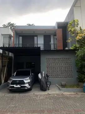 JUAL RUMAH TOWN HOUSE BINTARO DKT TOLL  BSD, BXCHANGE, KA. BUTUH CEPAT