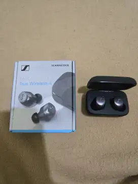 Sennheiser Momentum 4 garansi resmi