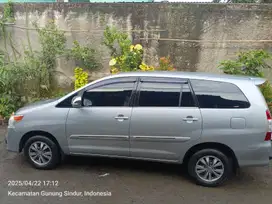 Toyota Kijang Innova 2014 Bensin