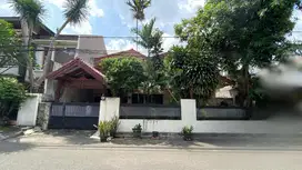 Rumah di Tebet Barat Dalam Tembus sampai dengan Jalan Belakang Sangat