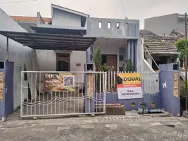 DIJUAL RUMAH LOKASI STRATEGIS DI PERUM TAMAN PONDOK LEGI WARU SIDOARJO