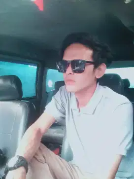 Mencari kerjaan apa aj yg penting halal, di utamakan driver.