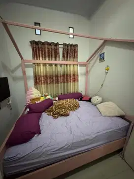 Tempat tidur anak
