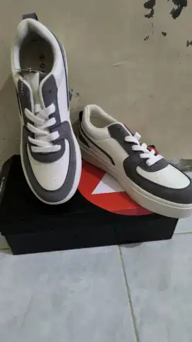 AIRWALK
NEWOLDSTOK (NOS)
CORDELL SZ 43